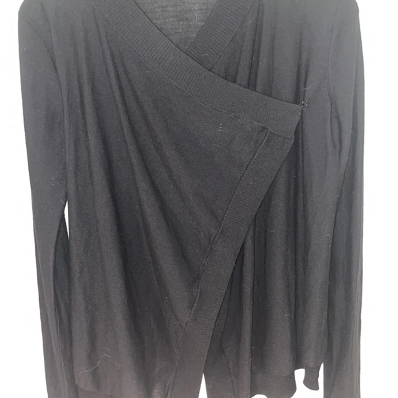 Water fall  cardigan Givenchy wool  large where with a broach as is look at pic - Picture 5 of 7